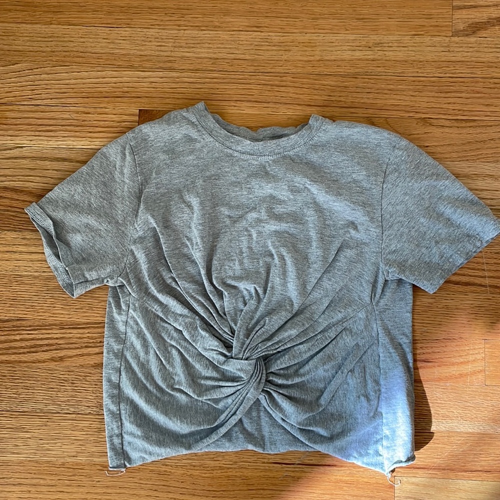 urban outfitters knotted crop top